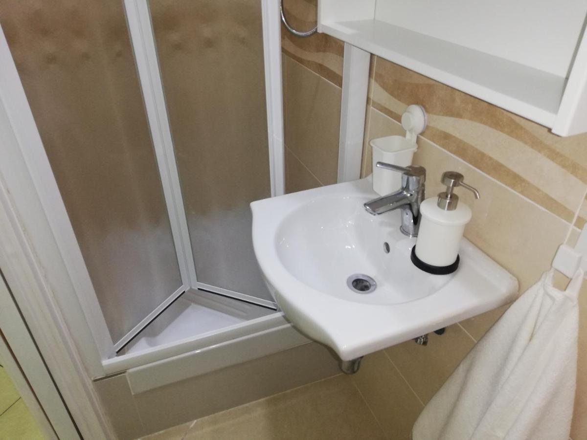 那不勒斯La Dolce Dimora住宿加早餐旅馆 外观 照片